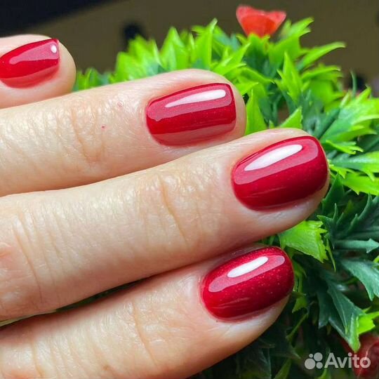 Маникюр с покрытием гель-лаком