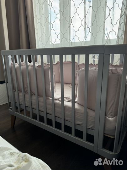 Детская кроватка