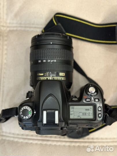 Зеркальный фотоаппарат D80 с объективом
