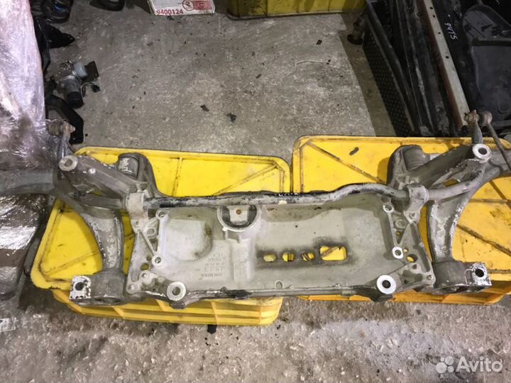 Балка подвески (подрамник) Volkswagen Passat B6
