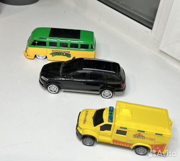 Игрушечные машинки