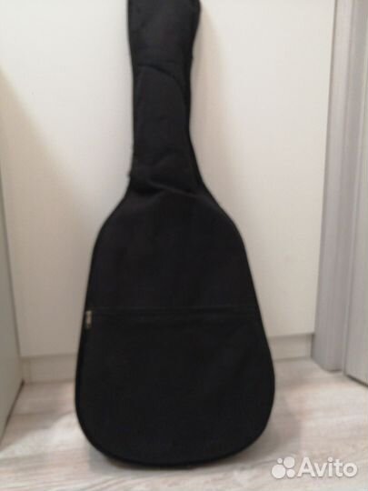 Классическая гитара Yamaha