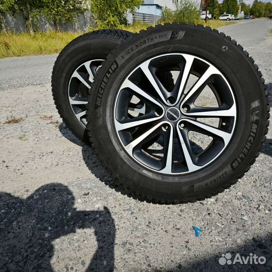 Michelin X-Ice North 4 SUV 235/65 R17