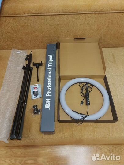 Цветная кольцевая лампа 33 см