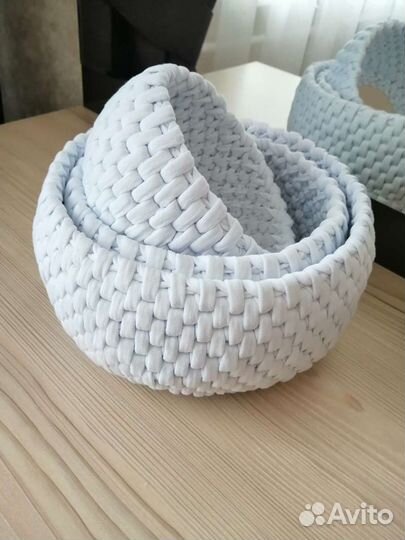 Набор вязаных корзин
