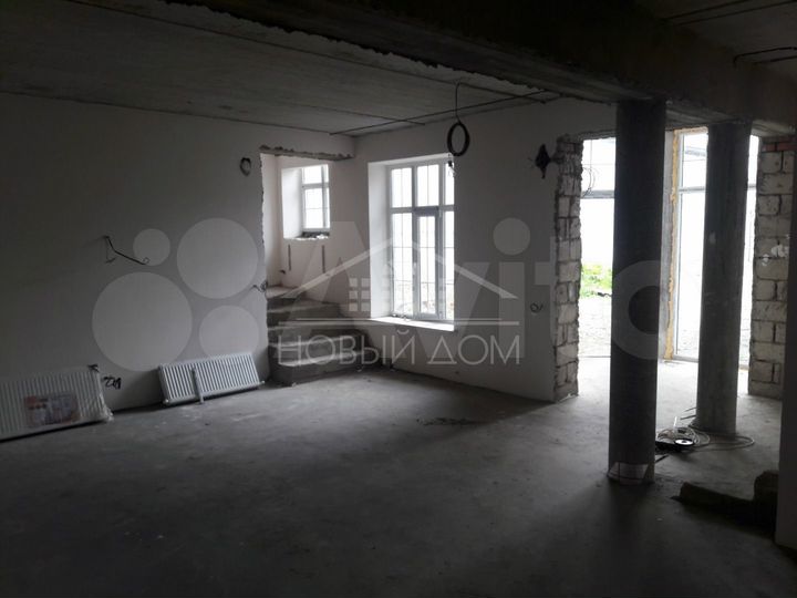 Дом 440 м² на участке 6,3 сот.