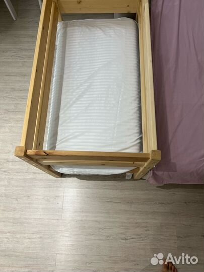 Приставная кроватка