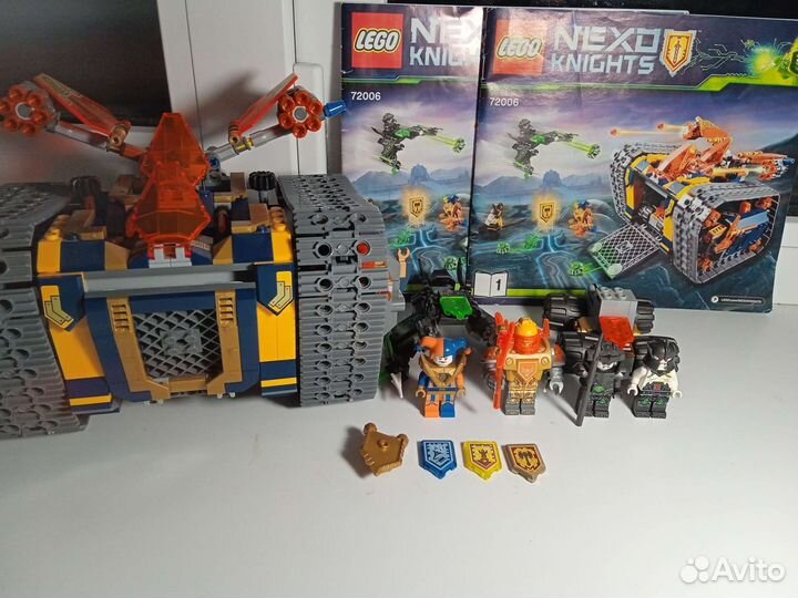 Lego nexo knights 72006. Мобильный арсенал Акселя
