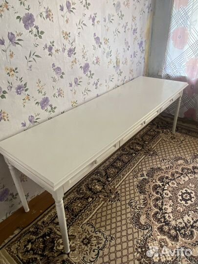 Письменный стол