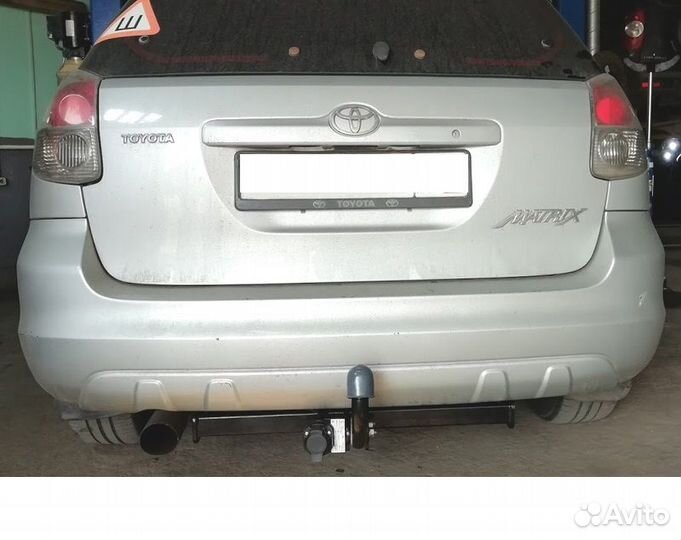 Фаркоп на Тойота Матрикс с 2003-2014 г