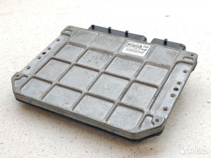 Блок управления EFI Toyota Noah ZRR75 3zrfae