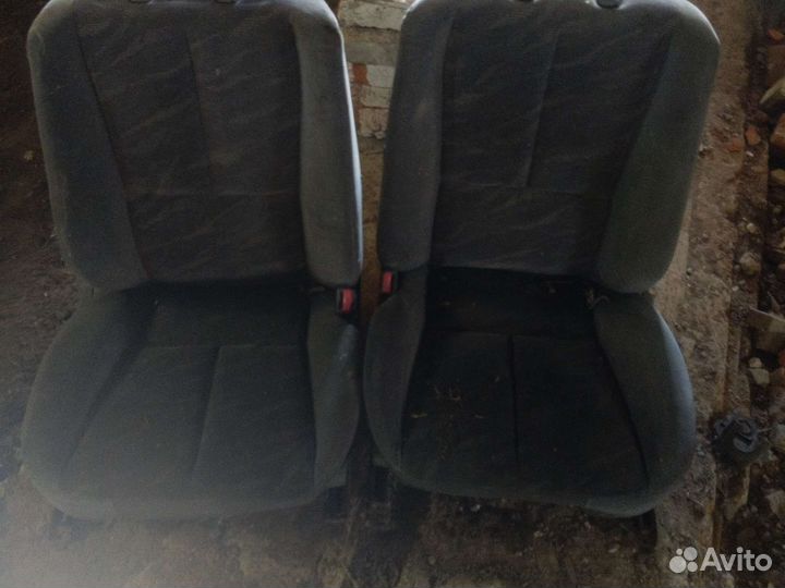 Передние сиденья mitsubishi galant 8