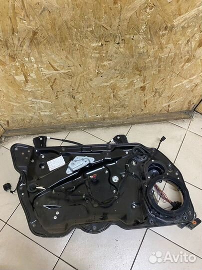 Стеклоподъемник эл, передний левый VW passat B6