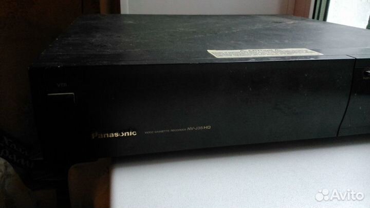 Видеомагнитофон Panasonic nv-j35