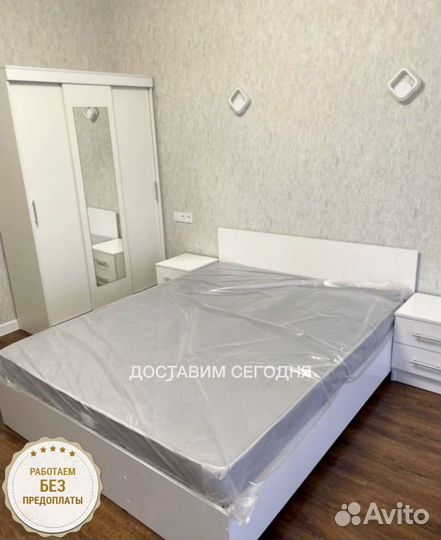 Спальный гарнитур
