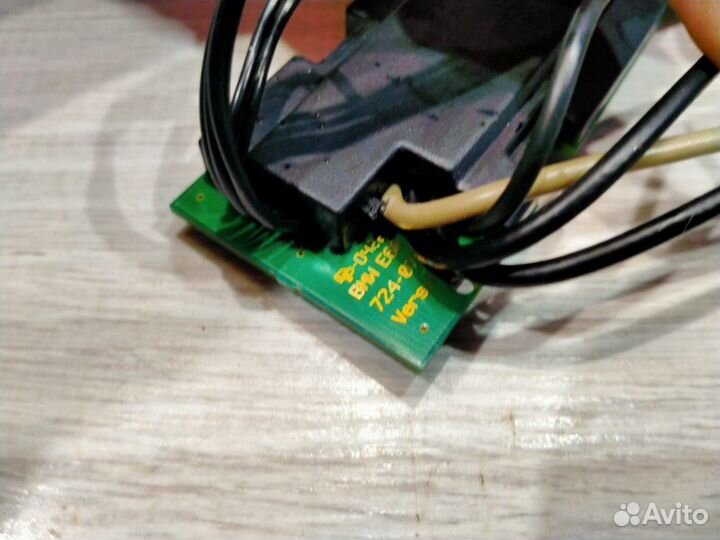 Усилитель антенны Bmw 525I Левый Руль Пробег: