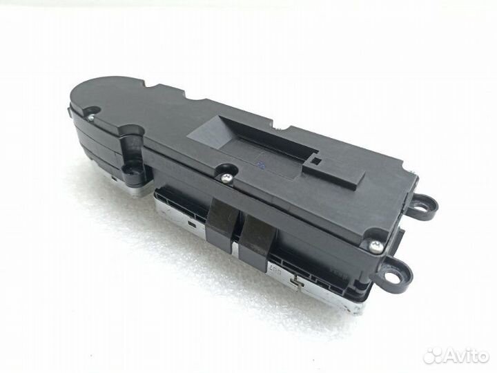 Блок управления стеклоподъемниками передний левый