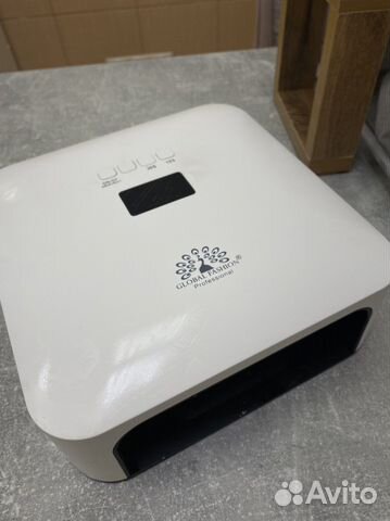 Лампа для ногтей