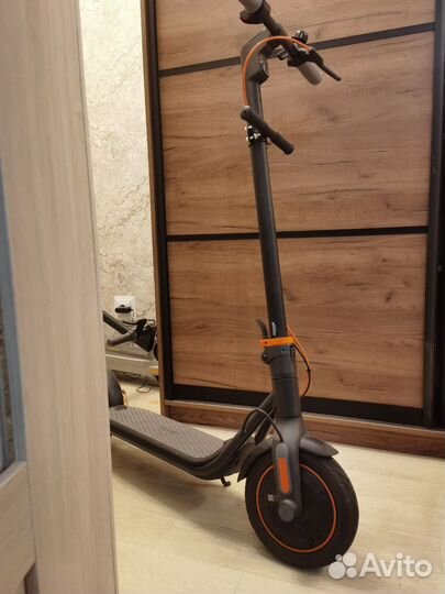 Электросамокат Ninebot kickscooter f40