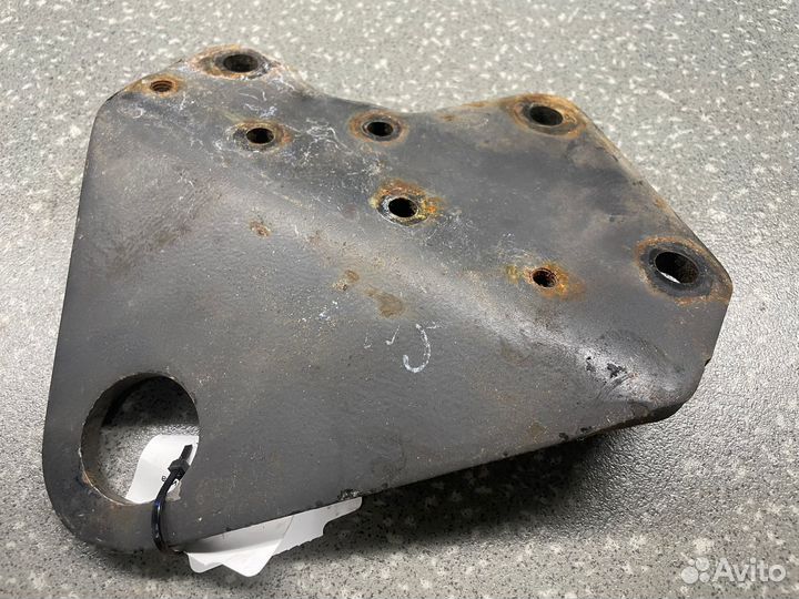 Подъемная проушина scania G440LA