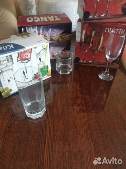 Бокалы для воды, вина