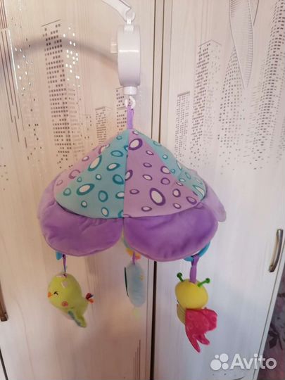 Мобиль на кроватку с мягкими игрушками и музыкой