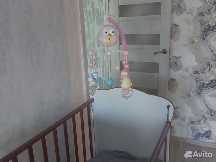 Музыкальный мобиль на кроватку