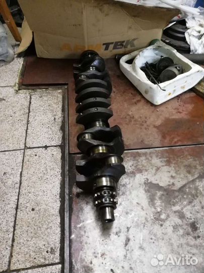 Коленвал на бмв М50в25. Номинал