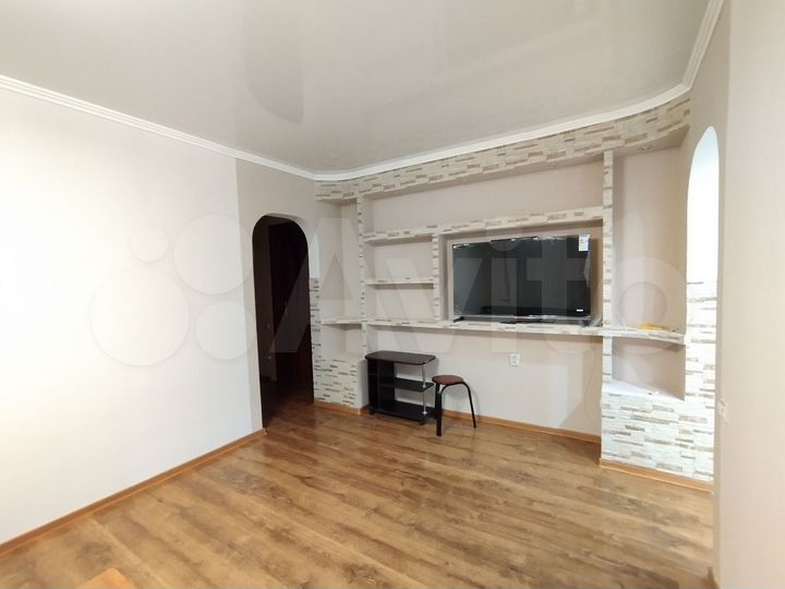 3-к. квартира, 65 м², 1/9 эт.