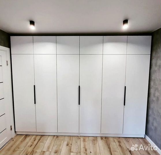 Шкаф распашной