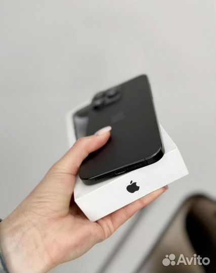 iPhone 15 Pro, 256 ГБ