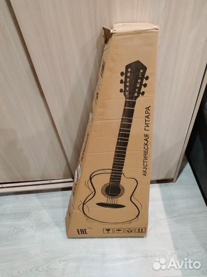 Электроакустическая гитара