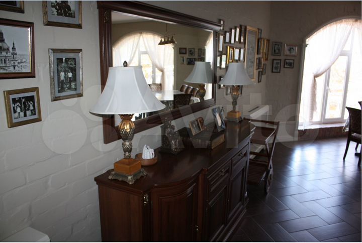 Коттедж 397 м² на участке 42 сот.