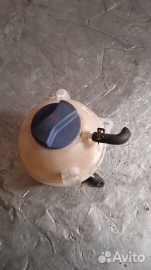 Бачок расширительный Skoda Octavia (A4) 1998