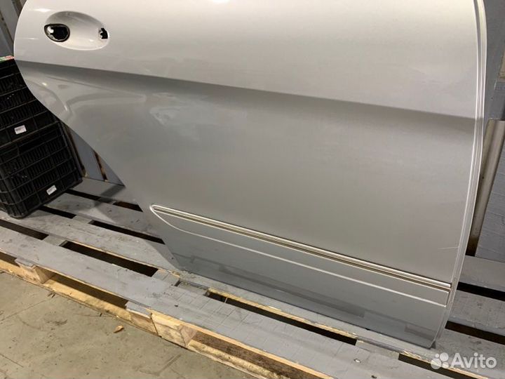 Дверь задняя правая Mercedes-Benz R-Class W251