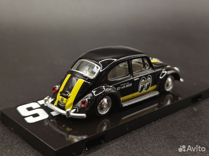 Volkswagen Beetle Mooneyes - Tarmac Works 1:64