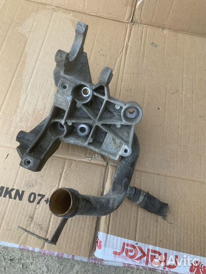 Кронштейн Audi Volkswagen VAG