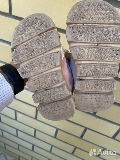 Кроссовки детские