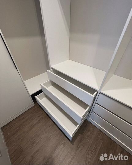 Гардеробная четырехдверная