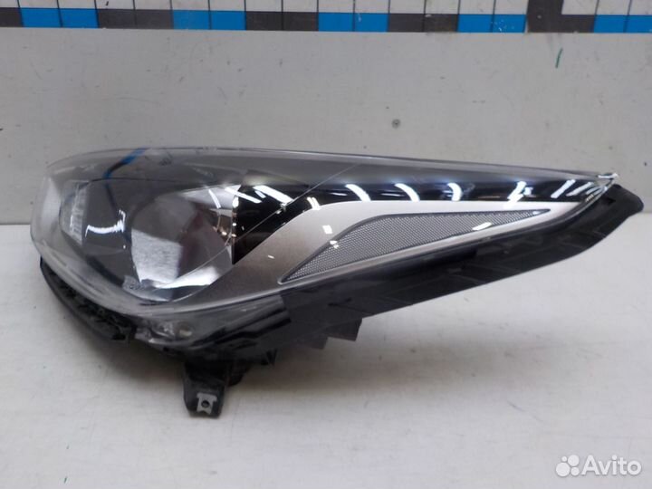 Фара левая Hyundai Solaris 2017