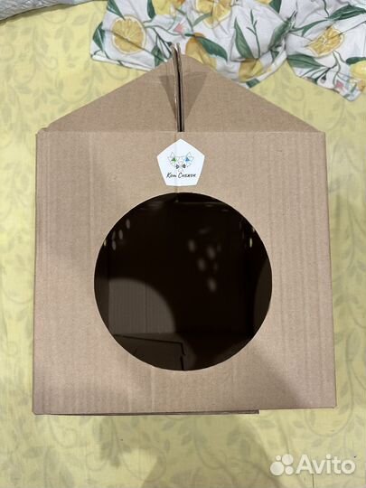 Домик из картона для кошек