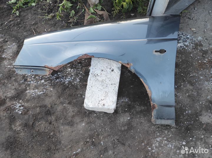 Передние крылья priora б/у