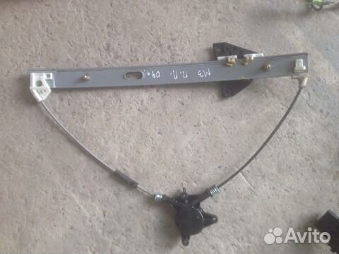 Стеклоподъемник передней правой двери Мазда 3