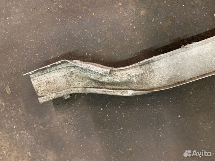 Усилитель бампера задний Opel Astra H