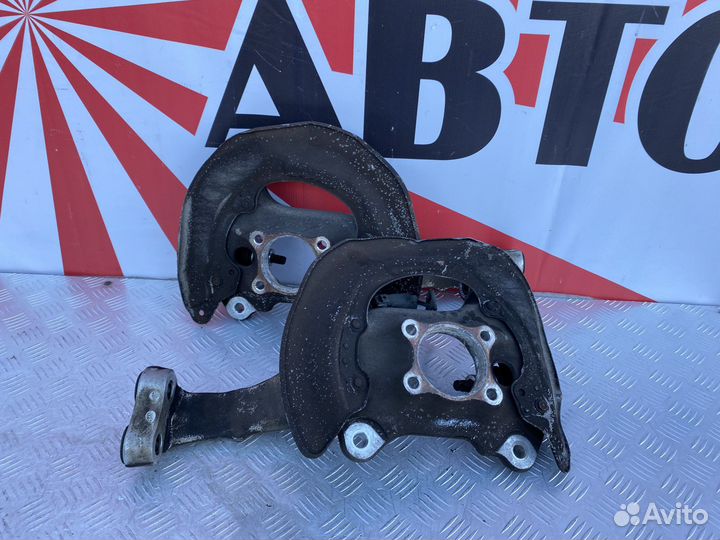 Поворотный кулак левый правый Lexus USF40