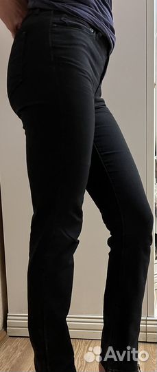 Джинсы Levis женские