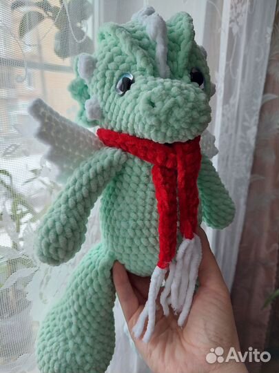 Вязаный дракоша