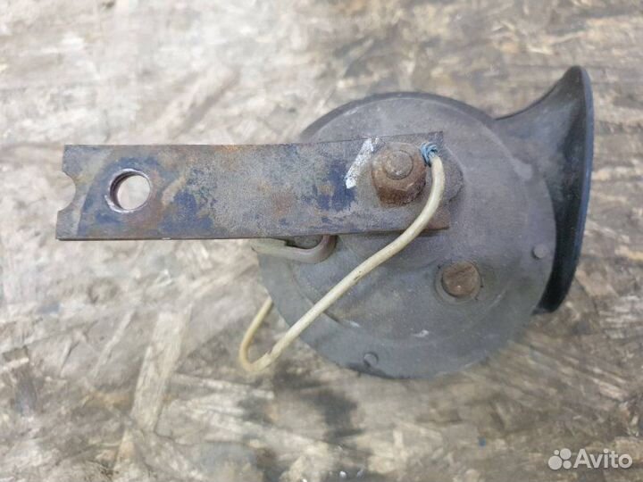 Сигнал звуковой (клаксон) Hyundai Trajet 2.0 G4GC