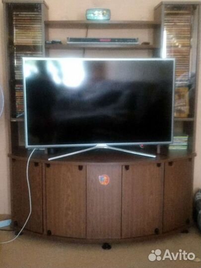 Тумба под телевизор
