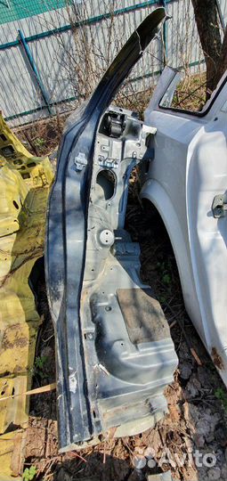 Заднее правое крыло Шевроле авео т 250 седан